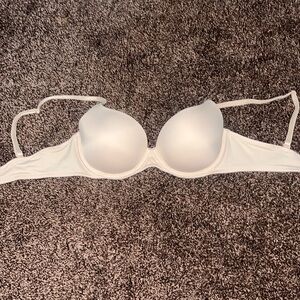 PINK bra! Great condition. Size 36B. It is a wear everywhere bra. No push up.